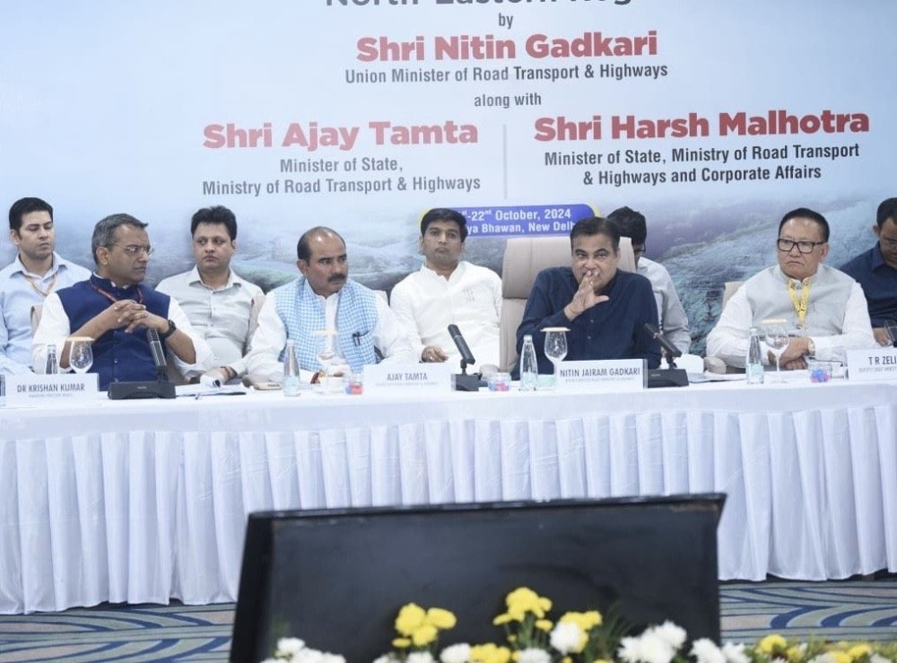 Union Minister for Road Transport and Highways Nitin Gadkari, along with Ministers of State Ajay Tamta and Harsh Malhotra and Nagaand Deputy Chief Minister during the Project Review Meeting of Nagaland specific NH projects in New Delhi on October 21. (Photo Courtesy: Deputy CM Office)